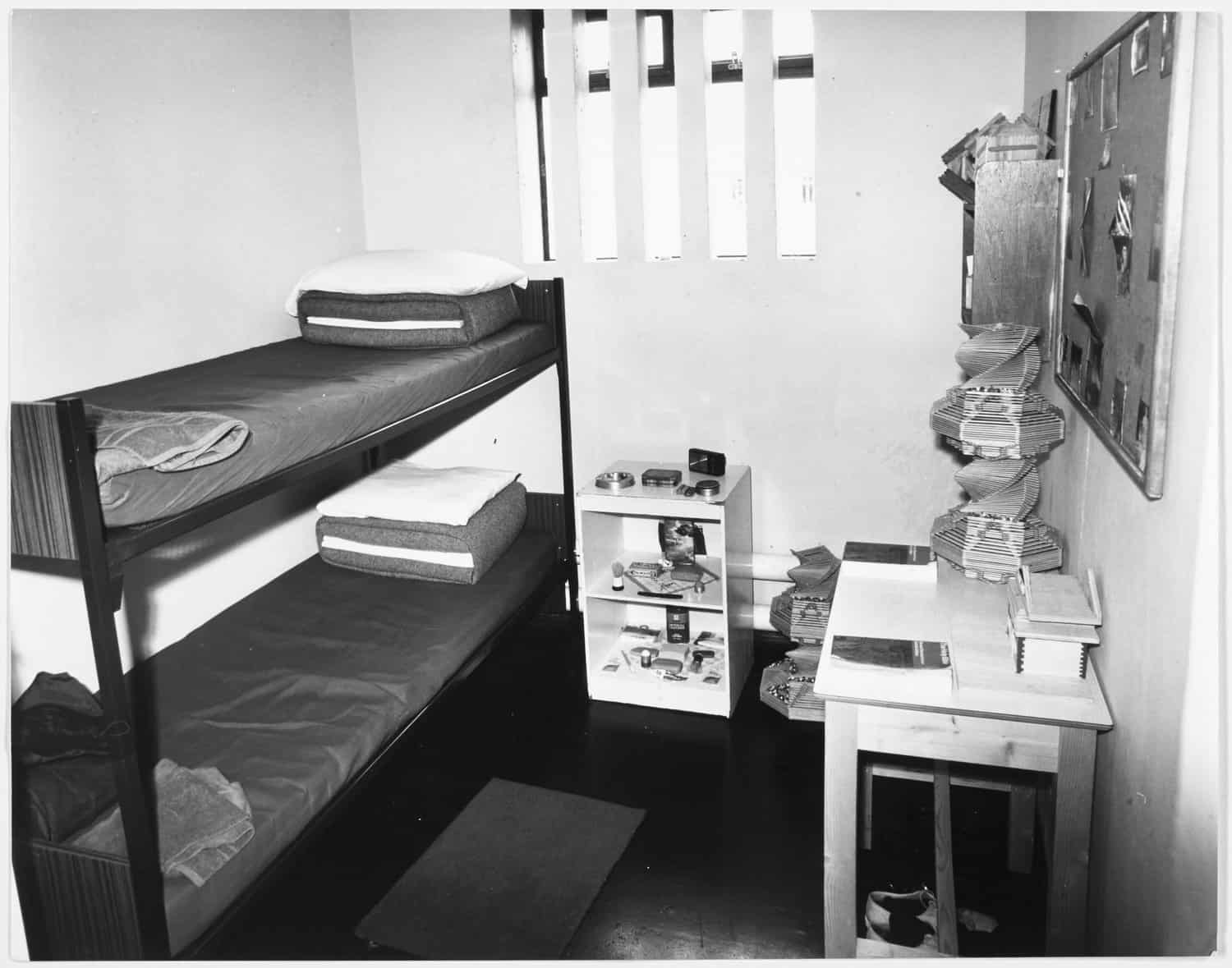Cell accommodation, 1981. Cell accommodation, 1981.